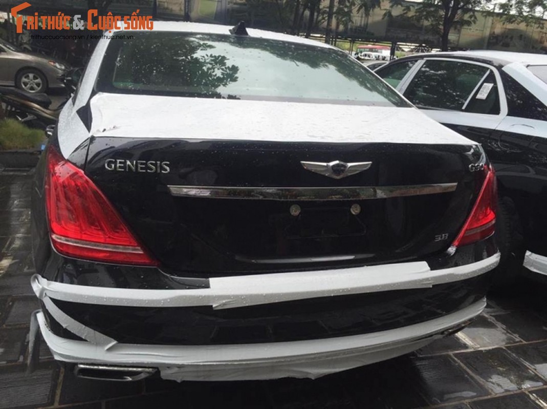 Sedan hang sang Hyndai Genesis G90 xuat hien tai Ha Noi-Hinh-2